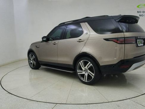 Used 2024 Land Rover Discovery Metropolitan Edition AWD/4WD image 76