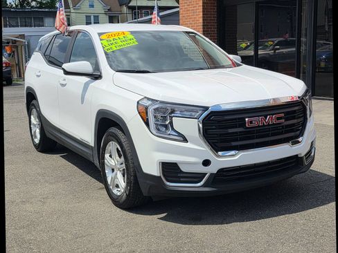 Used 2024 GMC Terrain SLE FWD image 4