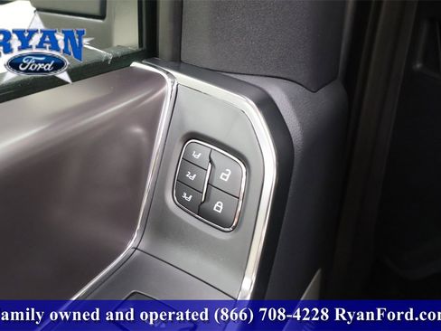 New 2026 Ford F250 Platinum w/ FX4 Off-Road Package image 31