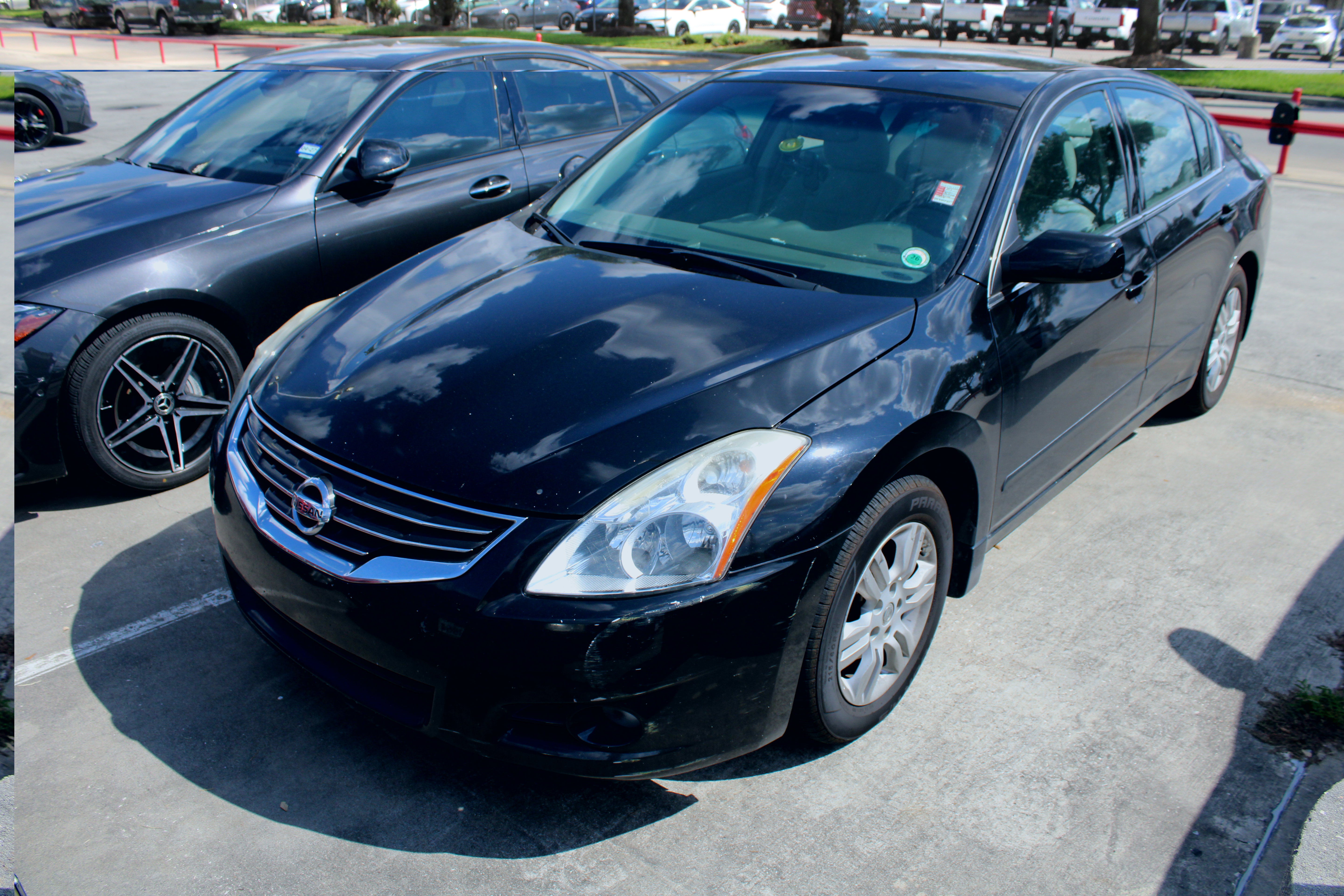 Used 2012 Nissan Altima 2.5 S w/ 20th Anniversary Pkg FWD image 3
