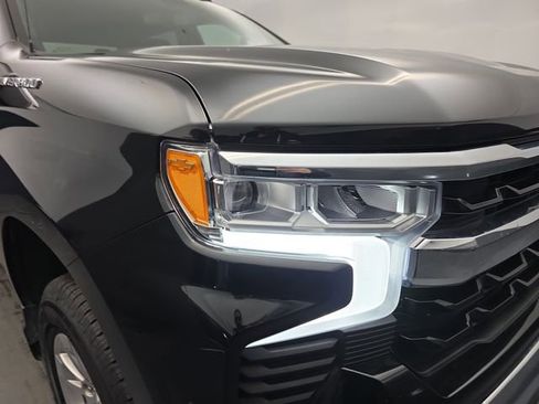 Used 2025 Chevrolet Silverado 1500 LT image 13