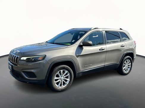 Used 2020 Jeep Cherokee Latitude w/ Cold Weather Group image 7