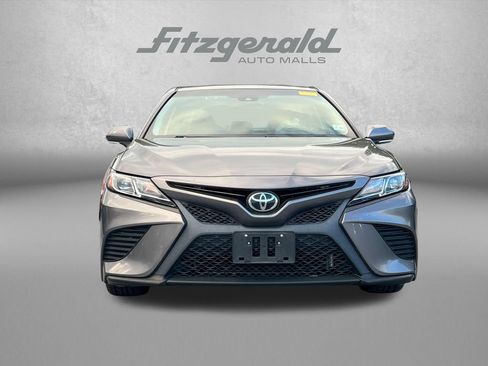 Used 2018 Toyota Camry SE w/ Convenience Package FWD image 4