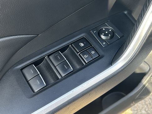 Used 2023 Toyota RAV4 AWD Hybrid image 21