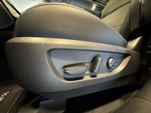 New 2025 INFINITI QX50 Luxe image 12