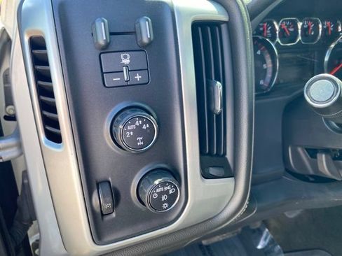 Used 2015 GMC Sierra 1500 SLE w/ SLE Value Package AWD/4WD image 18