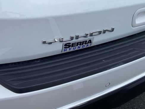 Used 2024 GMC Yukon SLT image 11