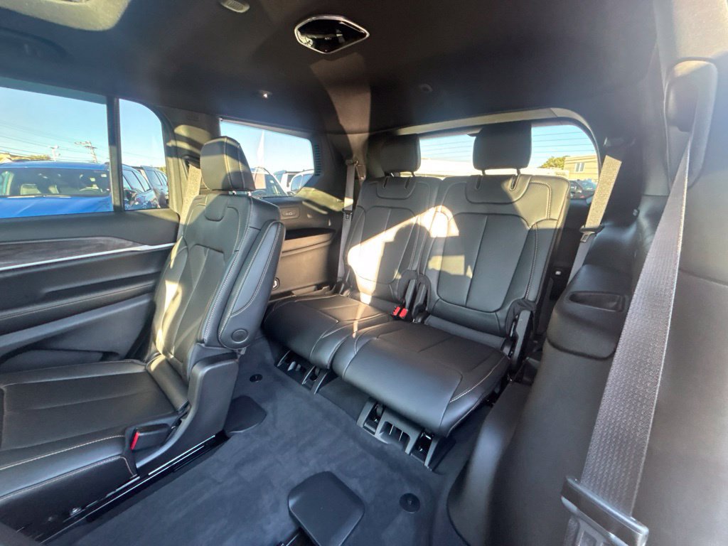Certified 2026 Jeep Grand Cherokee L Limited AWD/4WD image 22