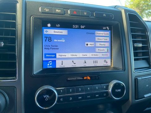 Used 2019 Ford Expedition Max XLT w/ Equipment Group 202A AWD/4WD image 19