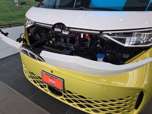 New 2025 Volkswagen ID. Buzz 1st Edition image 7