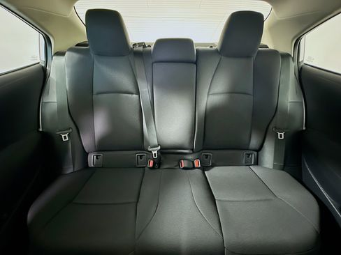 Used 2025 Toyota Corolla LE image 29