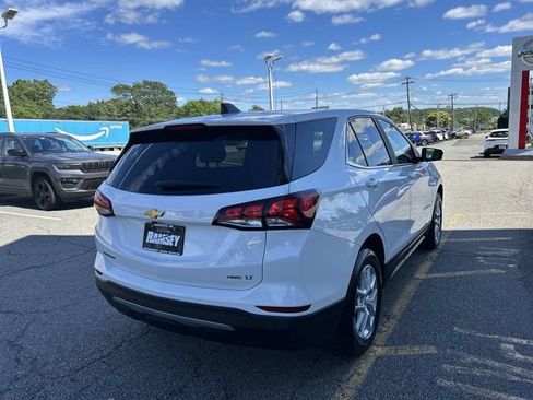 Used 2023 Chevrolet Equinox LT AWD/4WD image 8