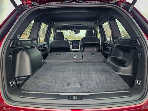 New 2025 Jeep Grand Cherokee Laredo X w/ Luxury Tech Group I image 34