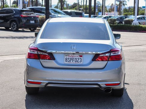 Used 2017 Honda Accord LX image 12