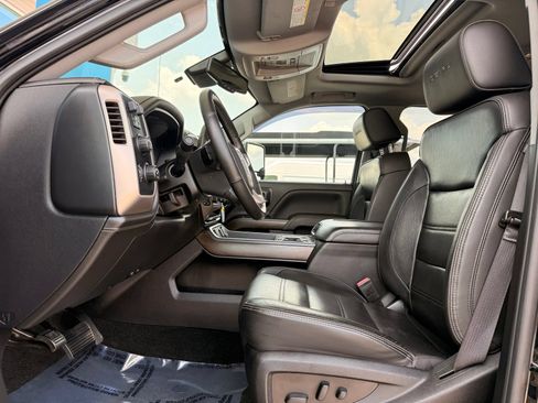 Used 2017 GMC Sierra 2500 Denali w/ Duramax Plus Package AWD/4WD image 21