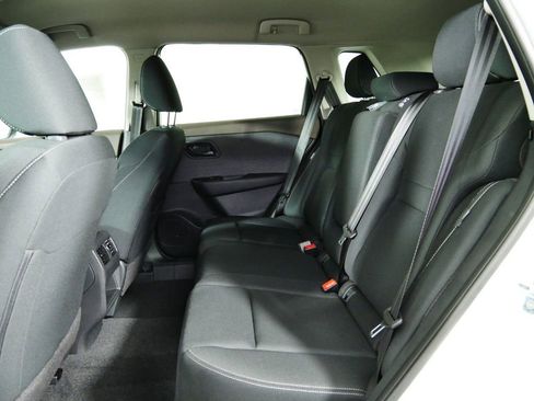 Used 2023 Nissan Rogue S image 15