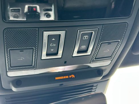 Used 2024 Jaguar F-PACE R-Dynamic S image 19