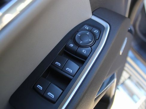 Used 2023 GMC Sierra 1500 SLT image 13