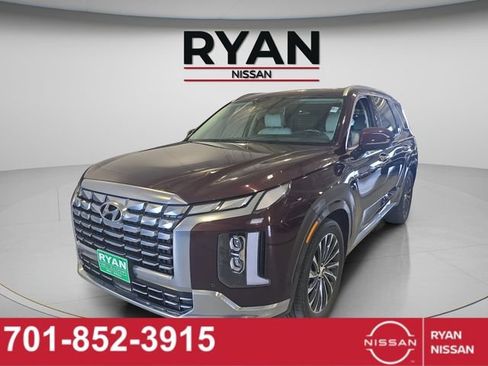 Used 2023 Hyundai Palisade Calligraphy image 13