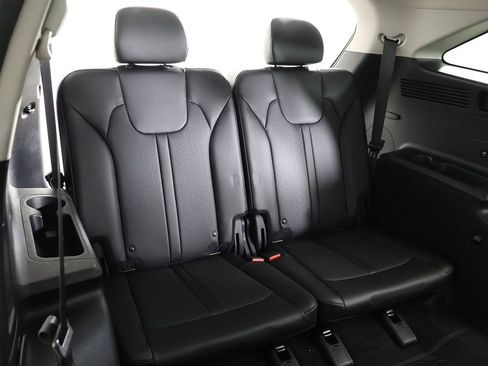 Used 2022 Kia Sorento S w/ Panoramic Sunroof Package AWD/4WD image 39