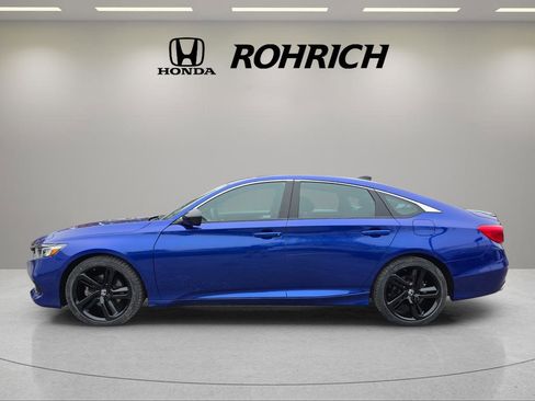 Used 2022 Honda Accord Sport image 2