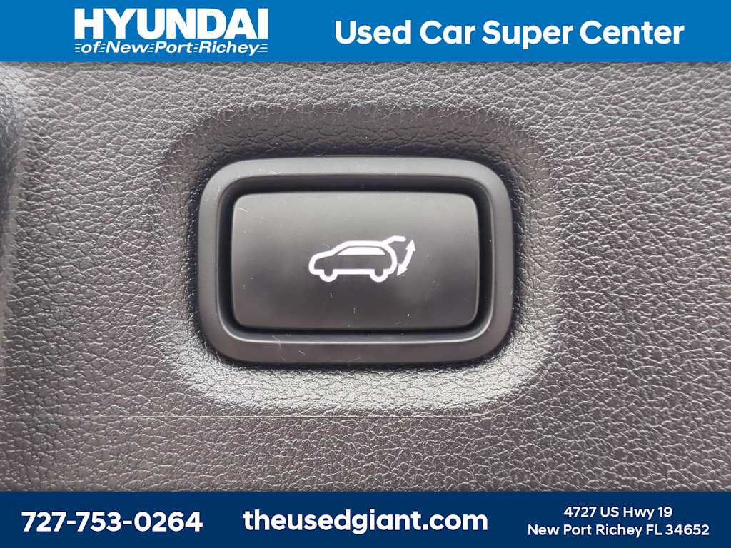 Used 2022 Hyundai Santa Fe SEL w/ Convenience + Premium Package AWD/4WD image 13