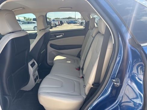 Used 2020 Ford Edge Titanium image 10