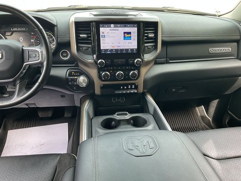 Used 2022 RAM 1500 Laramie AWD/4WD image 12