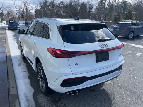 Used 2025 Audi Q5 Premium w/ Convenience Package image 38