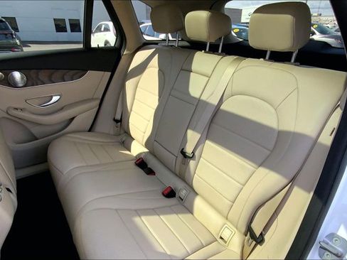 Used 2019 Mercedes-Benz GLC 300 4MATIC image 26
