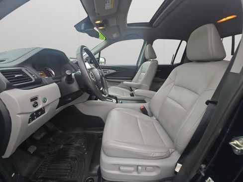 Used 2017 Honda Ridgeline RTL-E image 10