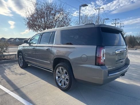 Used 2019 GMC Yukon XL Denali w/ Denali Ultimate Package image 5