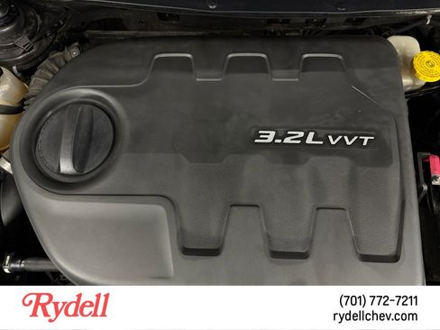 Used 2014 Jeep Cherokee Latitude w/ Comfort/Convenience Group AWD/4WD image 19