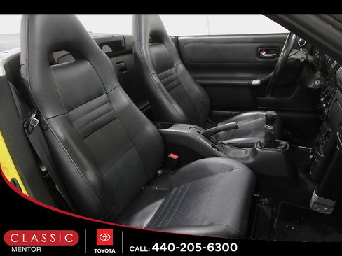 Used 2003 Toyota MR2 RWD image 16
