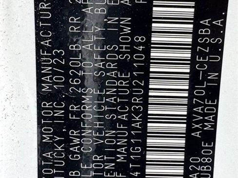 Used 2024 Toyota Camry SE image 31