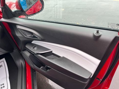 New 2026 Chevrolet Trax LT w/ LT Convenience Package image 28