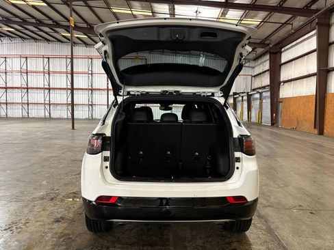 Used 2023 Jeep Compass Limited w/ Elite Group image 12