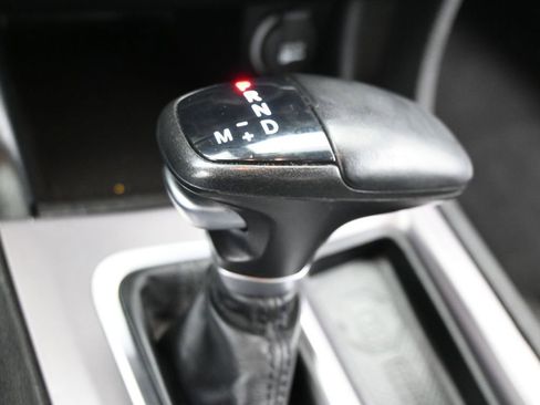 Used 2022 Dodge Charger SXT RWD image 25