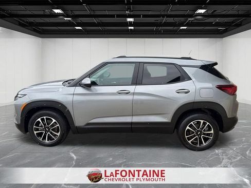 Used 2025 Chevrolet TrailBlazer LT FWD image 5