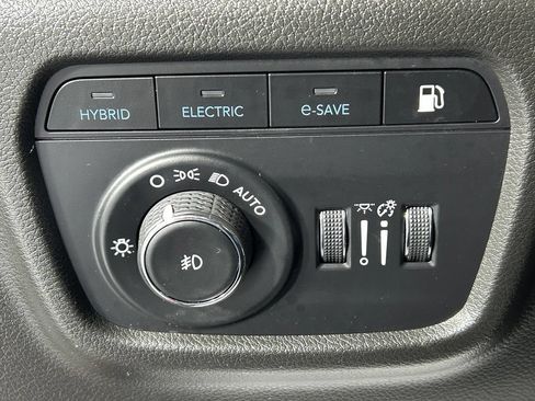 Used 2022 Jeep Grand Cherokee Summit w/ Advanced Protech Group IV AWD/4WD image 30