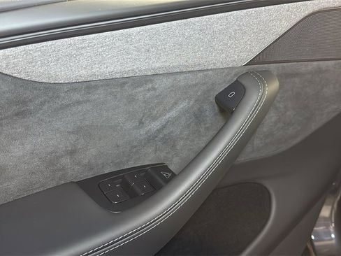 Used 2026 Tesla Model Y 2WD image 24