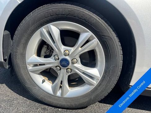 Used 2014 Ford Focus SE FWD image 13