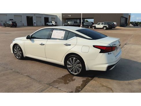 Used 2023 Nissan Altima 2.5 SL image 6