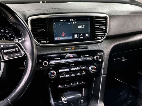 Used 2021 Kia Sportage EX w/ EX Technology Package image 6