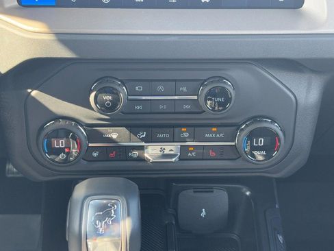 New 2025 Ford Bronco Outer Banks image 9