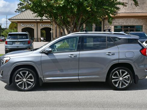 Used 2019 GMC Terrain Denali w/ LPO, Floor Liner Package image 2