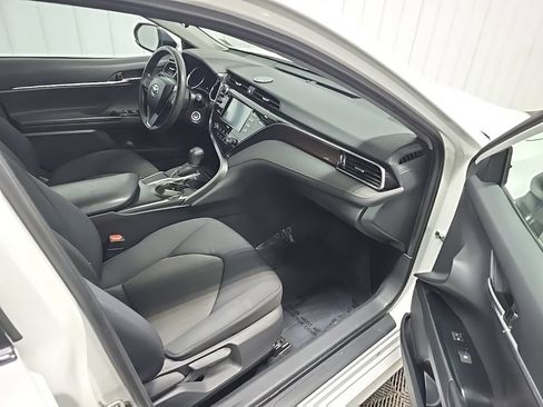 Used 2020 Toyota Camry LE w/ Carpet Mat Package FWD image 15