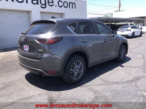 Used 2017 MAZDA CX-5 Touring w/ Preferred Equipment Package FWD image 8