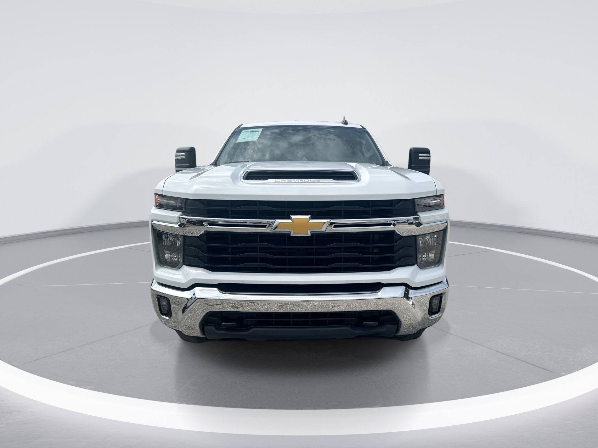 Used 2025 Chevrolet Silverado 2500 LT w/ Convenience Package AWD/4WD image 9