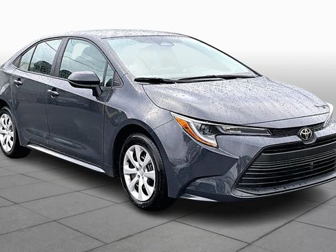Certified 2025 Toyota Corolla LE image 2